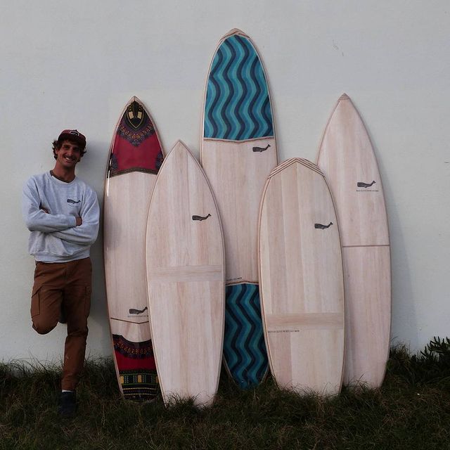 À la recherche d'une planche de surf en bois française