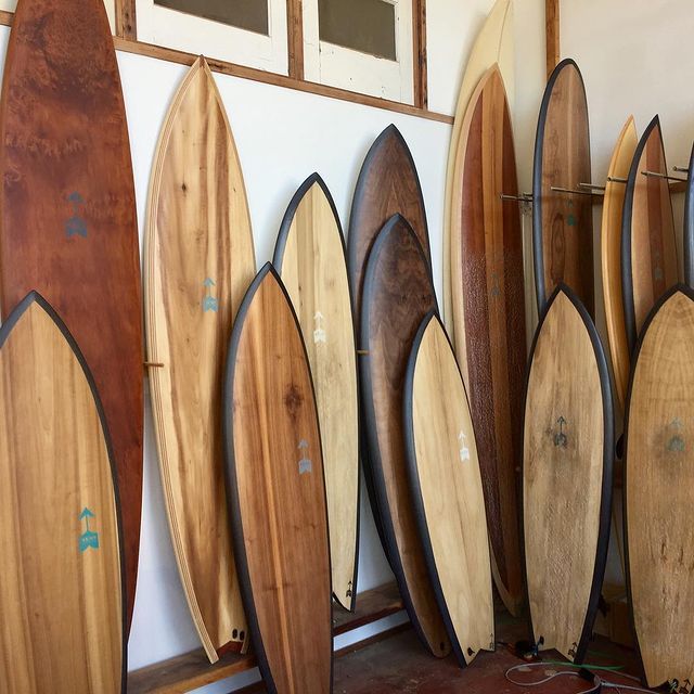 À la recherche d'une planche de surf en bois française