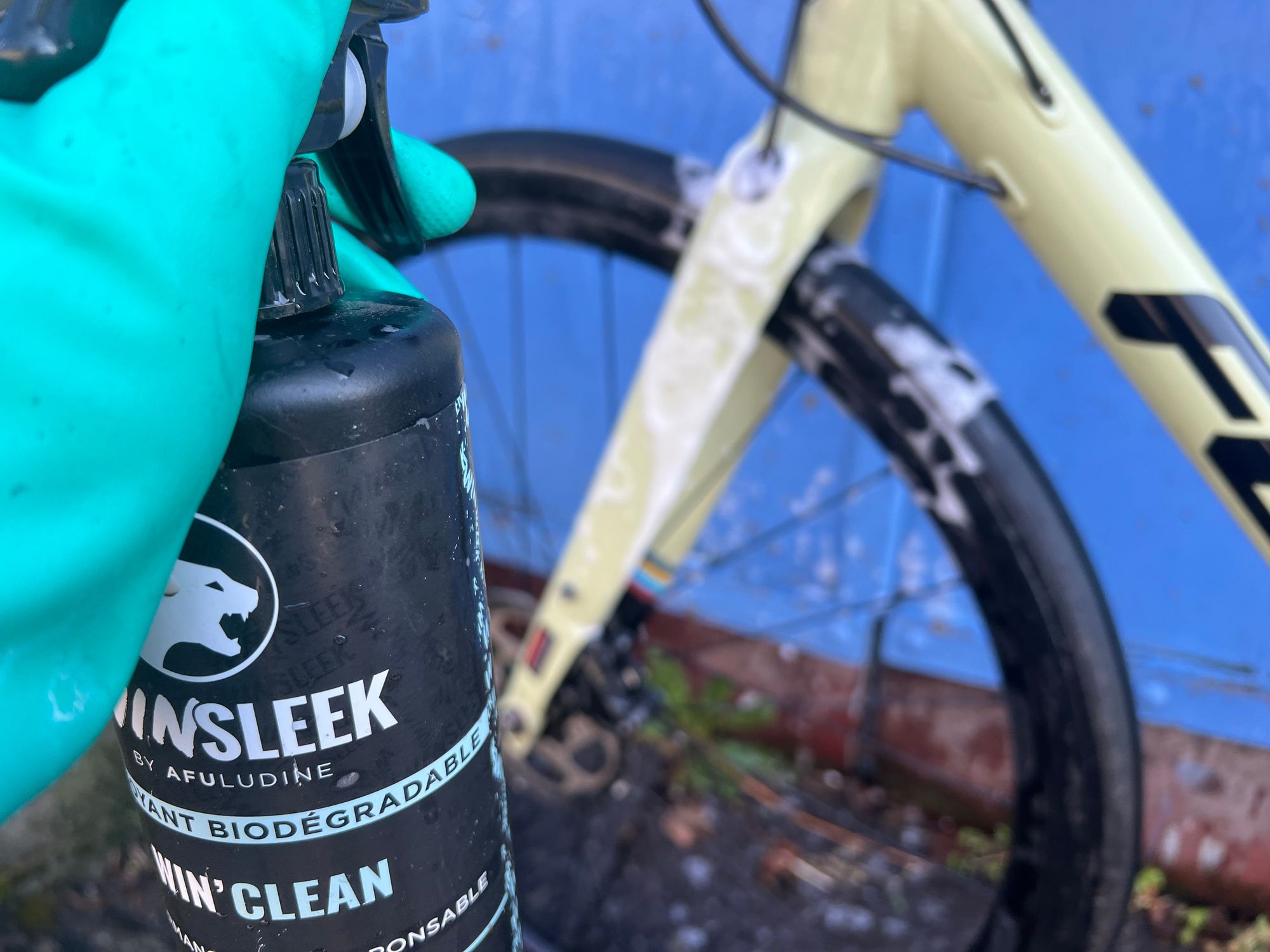 Lavage de gravel & test des produits d'entretien vélo Winsleek